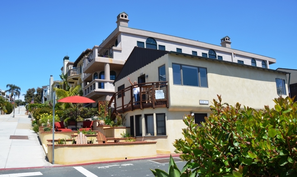 112 19th St, Unit 112 19th Street in Manhattan Beach, CA - Building Photo