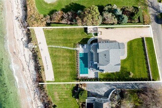 555 Sound View Rd in Orient, NY - Building Photo - Building Photo