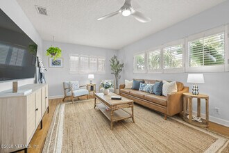 132 30th Ave S in Jacksonville Beach, FL - Building Photo - Building Photo