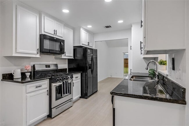 property at 2407 Tinechester Dr