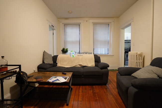 43 Joy St