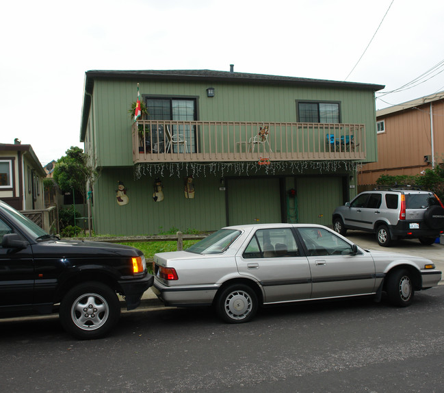 70-72 Paloma Ave in Pacifica, CA - Building Photo - Building Photo