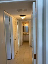1952 NE 33rd St in Lighthouse Point, FL - Foto de edificio - Building Photo