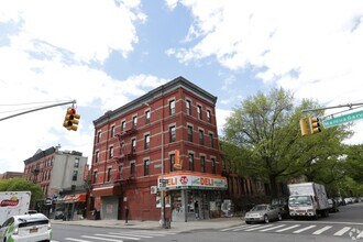 488 Jefferson Ave in Brooklyn, NY - Building Photo - Building Photo