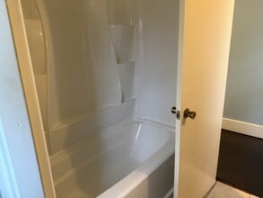 9 Cowing St in Jamestown, NY - Building Photo - Building Photo