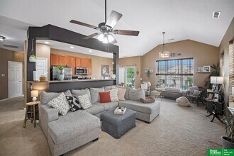 14008 Tregaron Ridge Ave, Unit E in Bellevue, NE - Building Photo - Building Photo