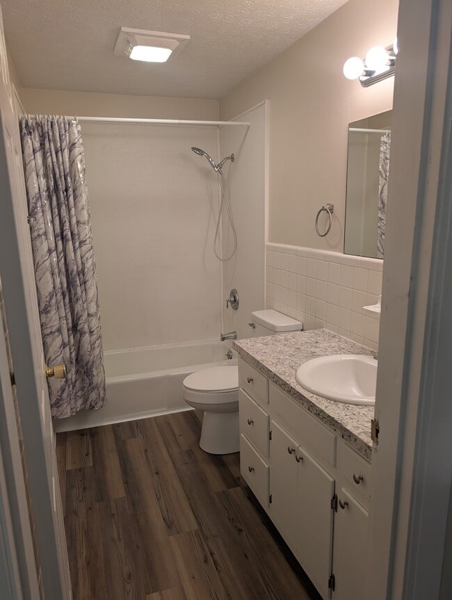 400 W Cedar St, Unit #3 in Franklin, KY - Building Photo - Building Photo