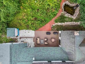 7320 Peninsula Dr in Traverse City, MI - Building Photo - Building Photo