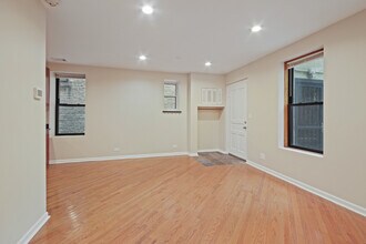 1620 N Claremont Ave in Chicago, IL - Building Photo - Building Photo