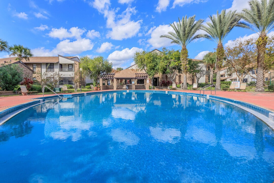 Millenium Cove in Orlando, FL - Building Photo