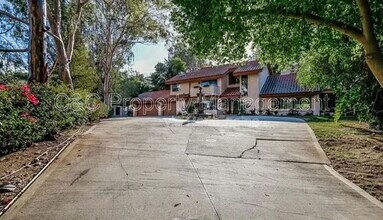 8431 Weirick Rd in Corona, CA - Foto de edificio - Building Photo