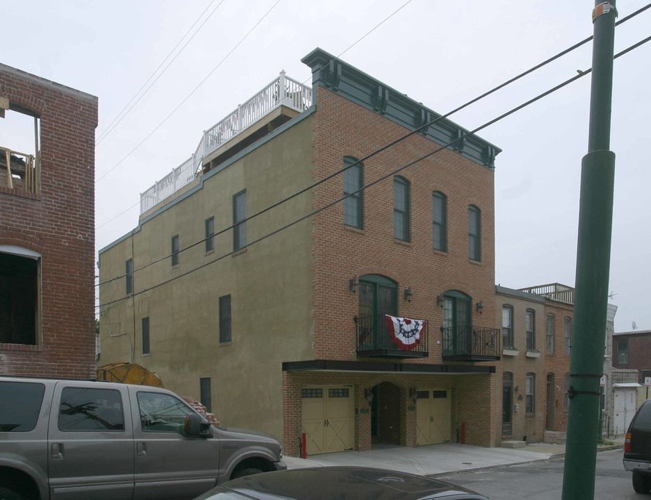 1111 S Decker Ave in Baltimore, MD - Building Photo