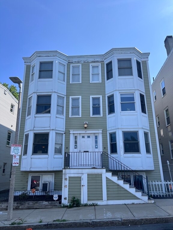 property at 32 Woodward St