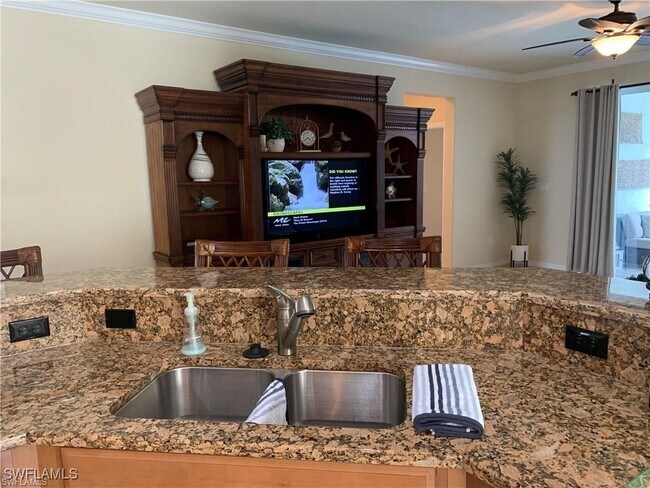8088 Piedmont Dr in Naples, FL - Building Photo - Building Photo
