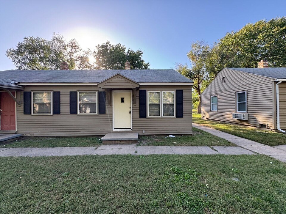 847 S Terrace Dr-Unit -847 in Wichita, KS - Building Photo