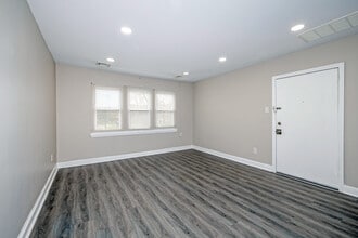 Haddon Crossing Apartment Homes in Haddon Township, NJ - Foto de edificio - Interior Photo