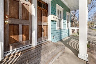 216 W Anderson St in Savannah, GA - Building Photo - Building Photo