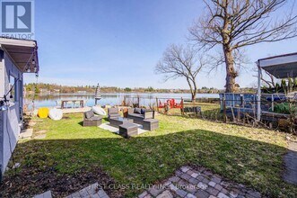 17 Willowbank Ave in Richmond Hill, ON - Building Photo - Building Photo