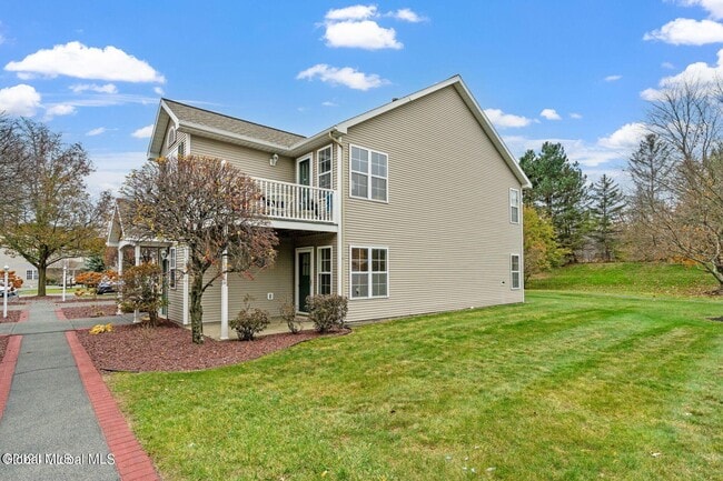 25 Coralberry Ct in Albany, NY - Building Photo - Building Photo