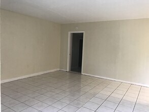 1143 NW 15th St in Fort Lauderdale, FL - Building Photo - Building Photo