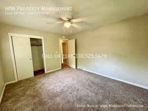 1803 Tanglewood Dr in Akron, OH - Building Photo - Building Photo