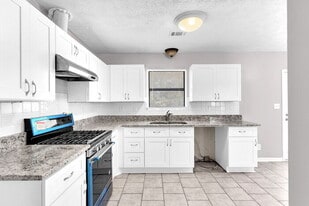 3283 Wintercreeper Dr