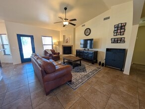 5604 New Castle Ct in Santa Teresa, NM - Building Photo - Building Photo