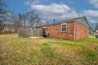 38 Verdi Cir in Newark, DE - Building Photo - Building Photo