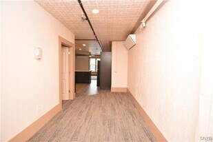152 Court St in Watertown, NY - Building Photo