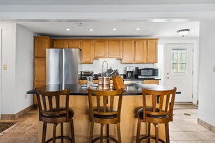 103 Gray St in Portland, ME - Building Photo