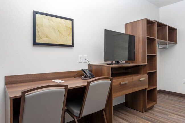 Wood Spring Apartments