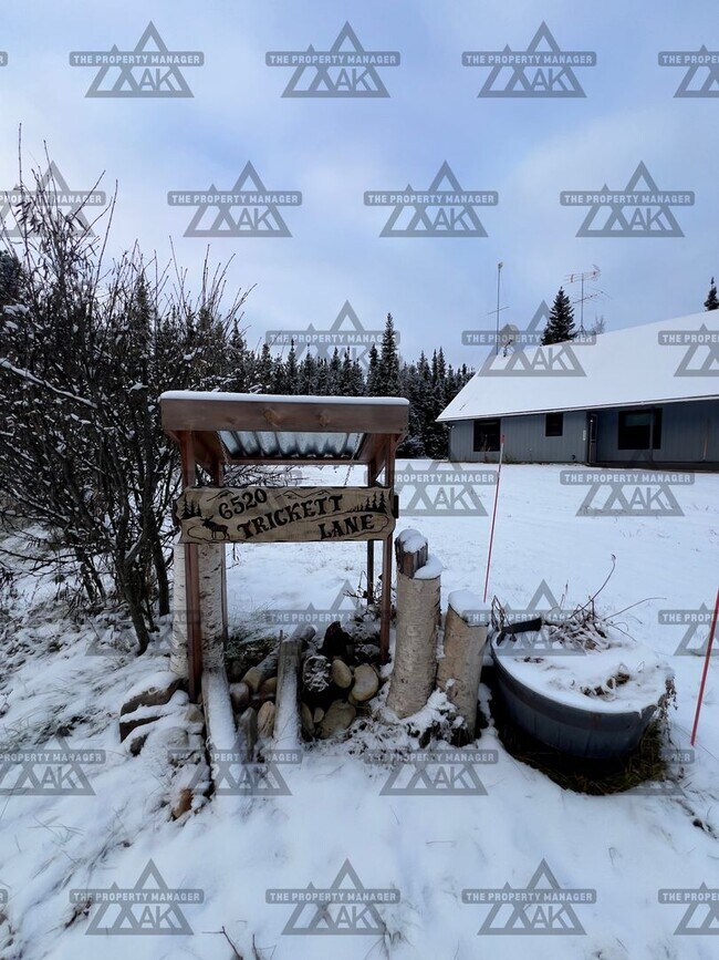 6520 Trickett Ln in Fairbanks, AK - Building Photo - Building Photo