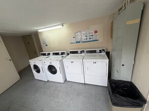 24 Westgate Rd in Boston, MA - Foto de edificio - Building Photo