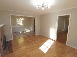 7820 Conifer Rd in Richmond, VA - Building Photo - Building Photo