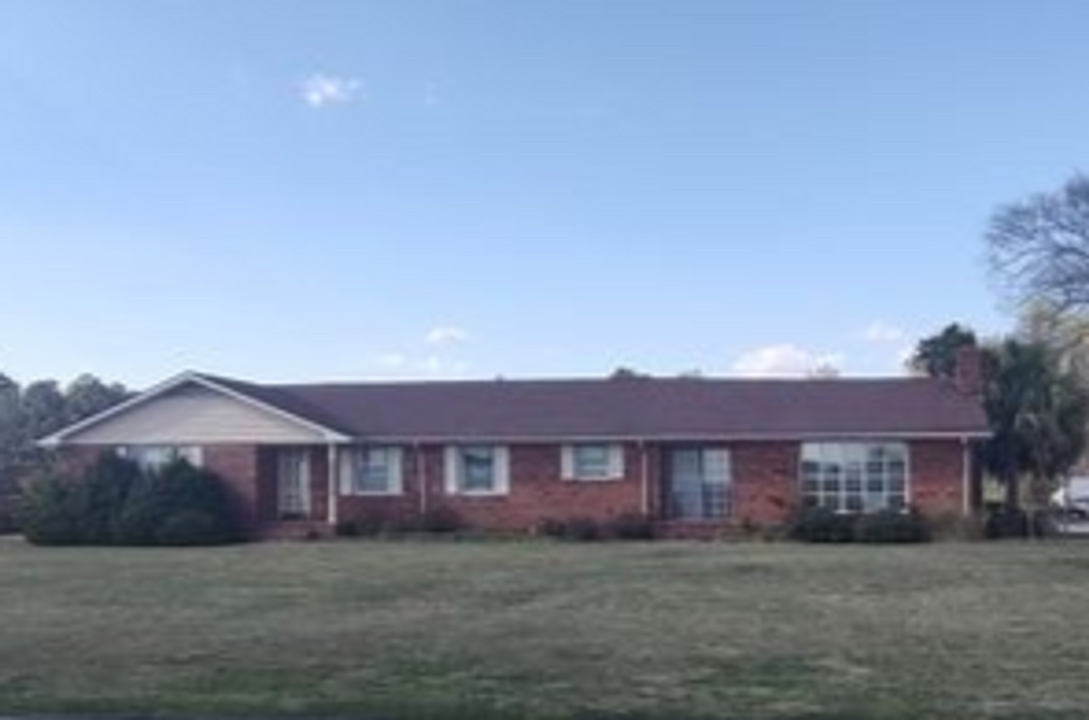 471 Wetherington Landing Rd in Stella, NC - Building Photo