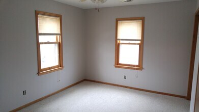 1712 East Saveland Avenue in Milwaukee, WI - Foto de edificio - Building Photo