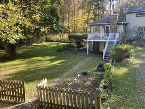 12 Milham Rd in Rhinebeck, NY - Building Photo - Building Photo
