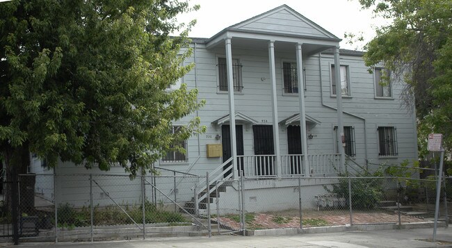 936-940 E 23rd St in Oakland, CA - Foto de edificio - Building Photo