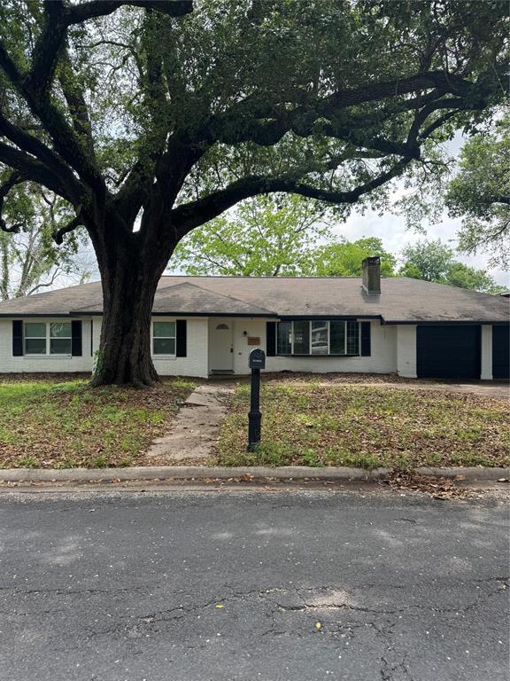 property at 1610 Texas St