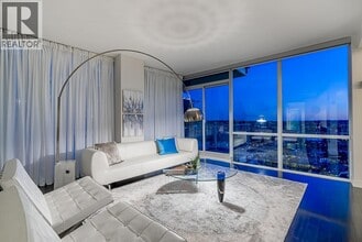 1455 Howe St in Vancouver, BC - Building Photo - Building Photo