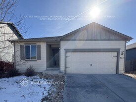 322 Horizon Ave in Lochbuie, CO - Building Photo