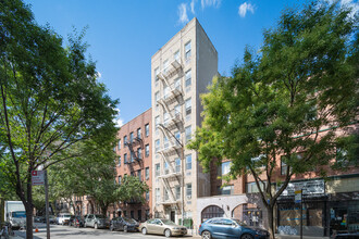 237 East 10th Street in New York, NY - Foto de edificio - Building Photo