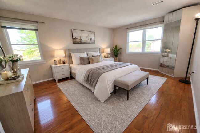 property at 144 Beverly Hl Ter