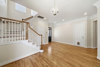 3243 N Pemberton Cir Dr in Houston, TX - Building Photo - Building Photo