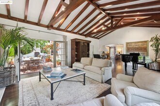 160 Requa Rd in Piedmont, CA - Building Photo - Building Photo