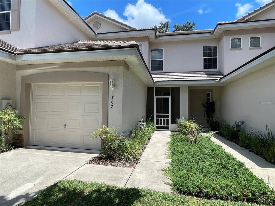 1707 W Spring Meadow Loop in Lecanto, FL - Building Photo