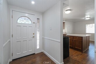 18639 Liggett St in Los Angeles, CA - Foto de edificio - Building Photo