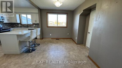 50 Sunnylea Dr in St Catharines, ON - Building Photo - Building Photo