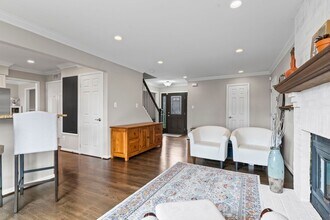 7617 Virginia Ln in Falls Church, VA - Building Photo - Building Photo