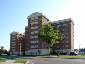 Frederick Douglass Towers Phase 2 in Buffalo, NY - Foto de edificio - Building Photo